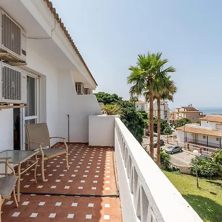 בית נופש 3 Bedroom Cozy In Fuengirola פואנגירולה