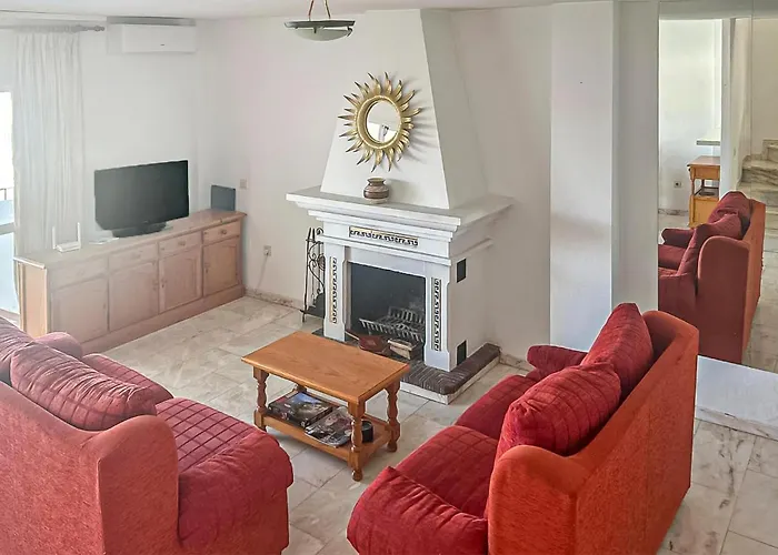 בית נופש 3 Bedroom Cozy In