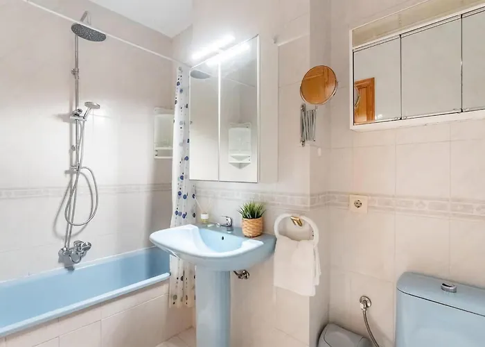 3 Bedroom Cozy In בית נופש