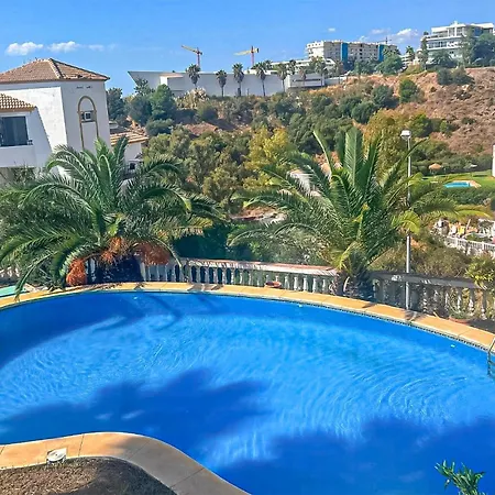 3 Bedroom Cozy In Fuengirola *