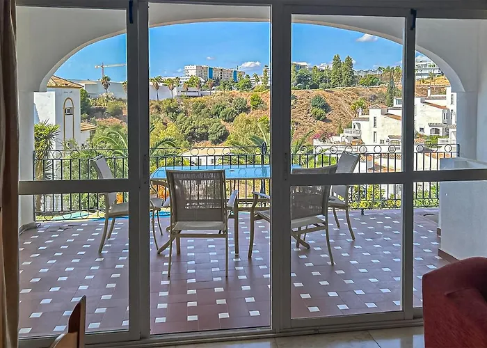 Будинок відпочинку 3 Bedroom Cozy In *