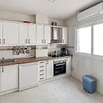 3 Bedroom Cozy In